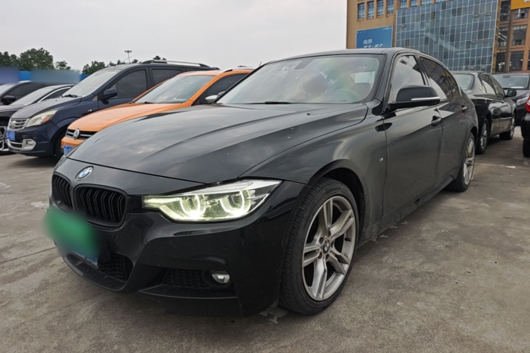 BMW 3 Series 2018 صورة سيارة #2