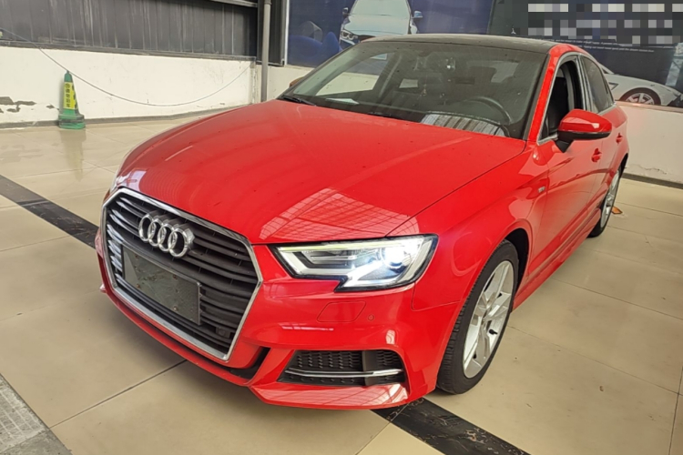 Audi A3 2019 car image #2