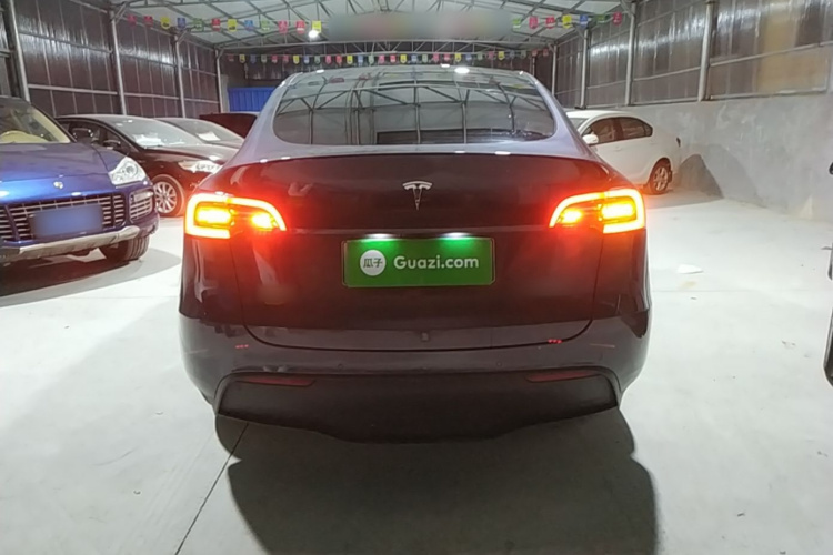 Tesla Model Y 2022 #6 Tesla Model Y 2022 car image #6