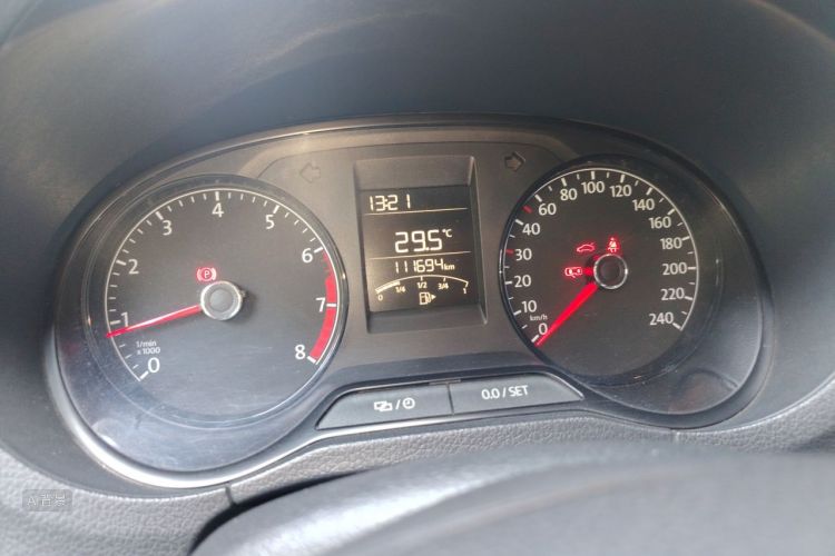 Volkswagen Polo 2016 #14 Volkswagen Polo 2016 car image #14