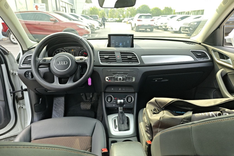 Audi Q3 2017 #10 Audi Q3 2017 car image #10