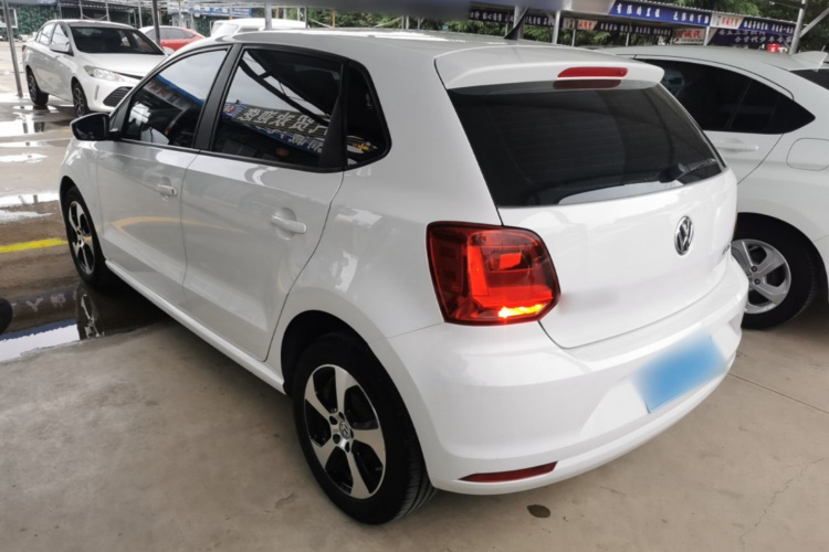 Volkswagen Polo 2018 car image #5