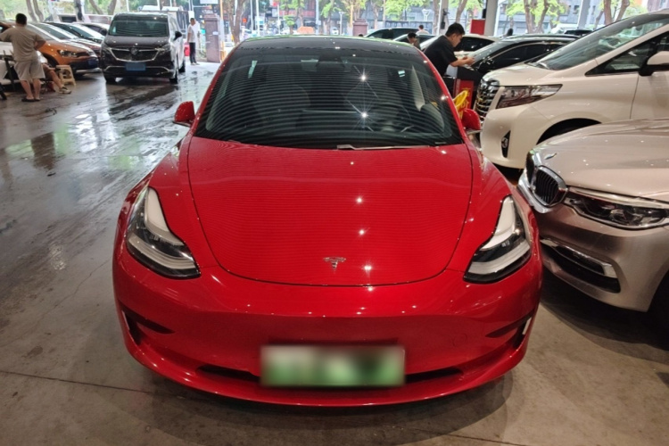 Tesla Model 3 2020 car image #3