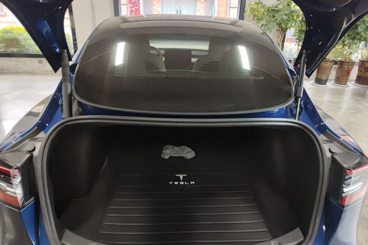 Tesla Model 3 2022 car image #21