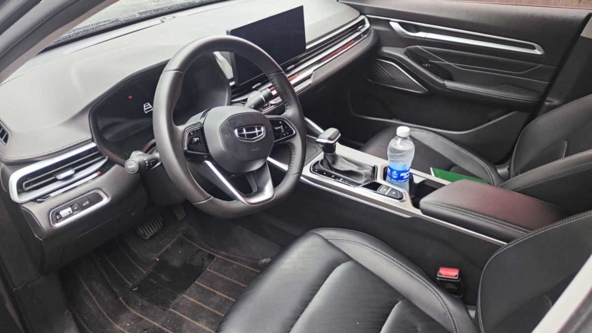 GEELY Emgrand 2024 car image #2