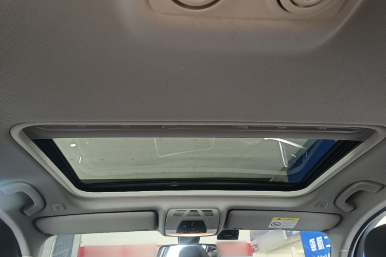 BMW 3 Series 2018 #18 BMW 3 Series 2018 car image #18