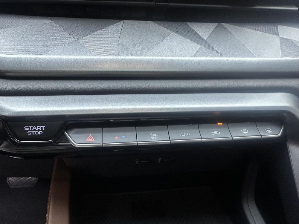 GEELY Vision X6 2021 car image #9