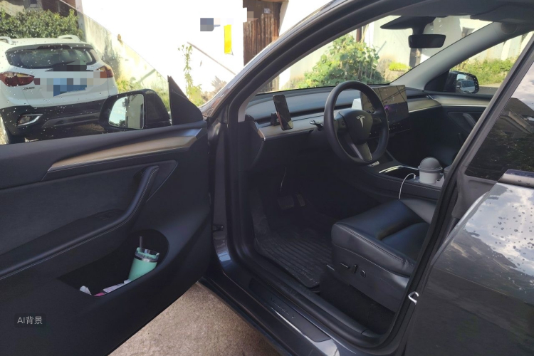 Tesla Model Y 2022 #18 Tesla Model Y 2022 car image #18