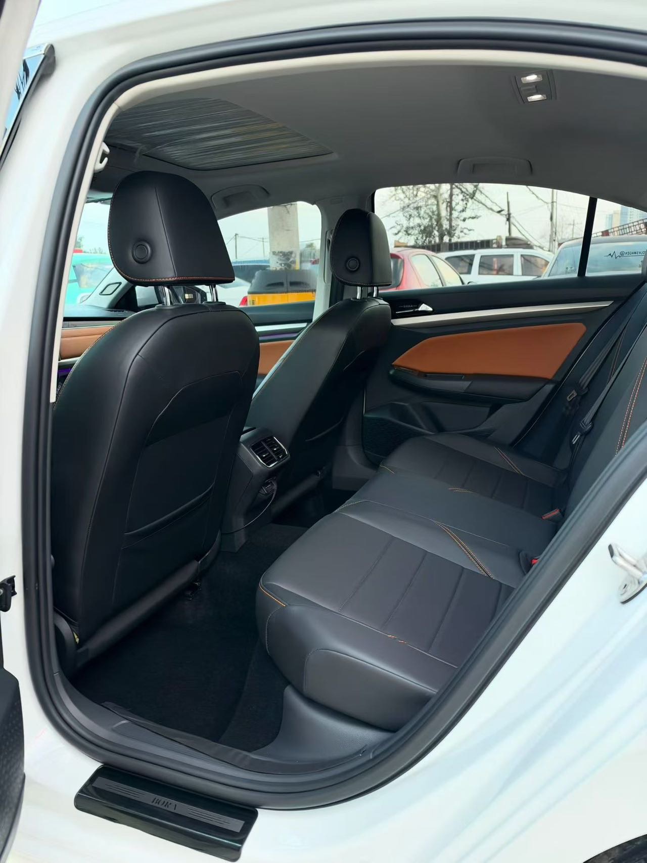 2023 car image #6