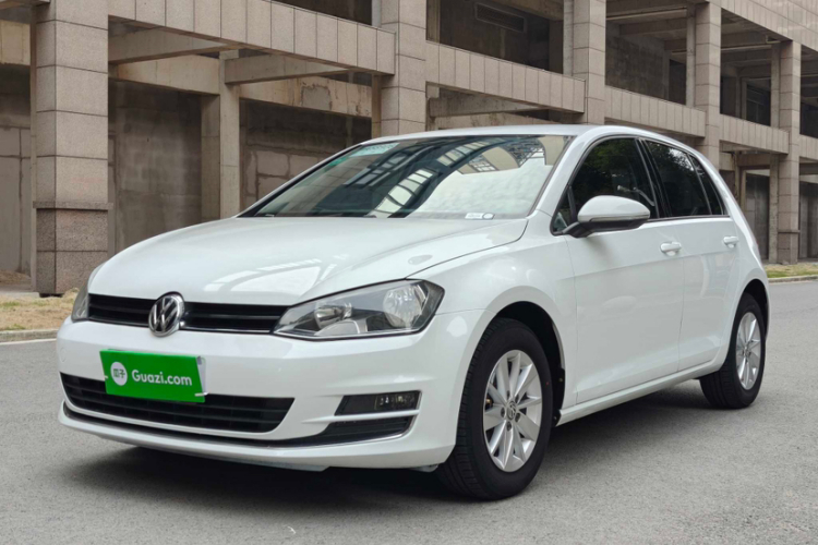 Volkswagen Golf 2016 car image #2