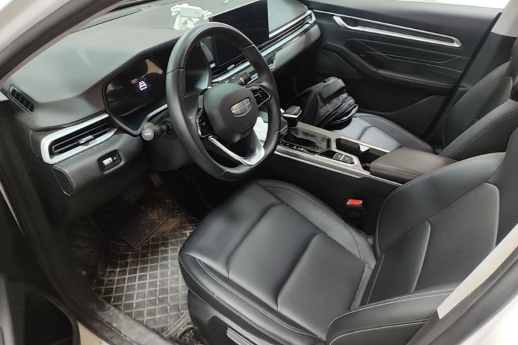 GEELY Emgrand 2025 car image #16