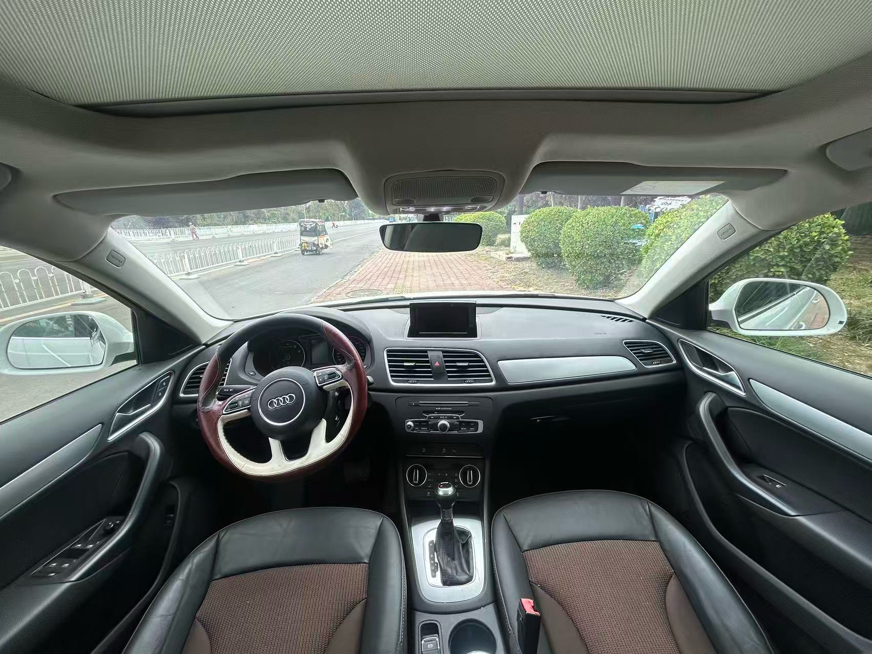 Audi Q3 2017 imagem de carro #5