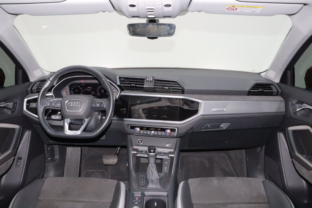 Audi Q3 2021 immagine di auto #9