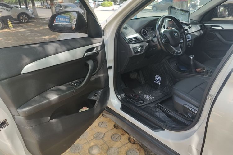 BMW X1 2019 #13 BMW X1 2019 car image #13