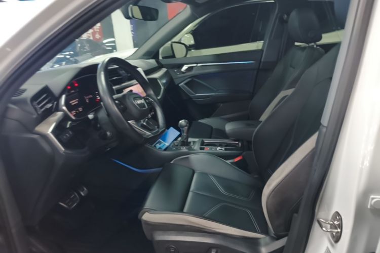 Audi Q3 2024 car image #15