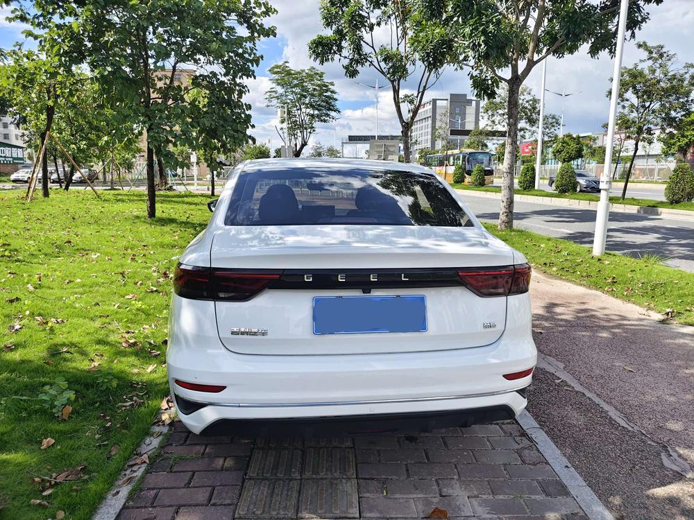 GEELY Emgrand 2021 car image #5
