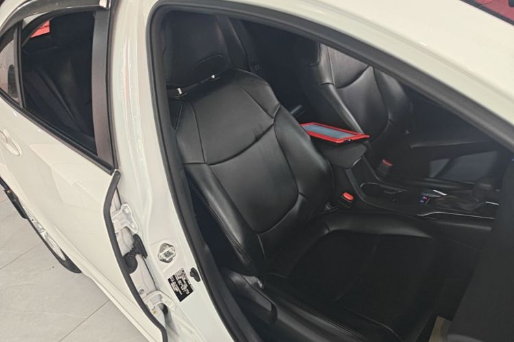 Toyota Corolla 2021 immagine di auto #24