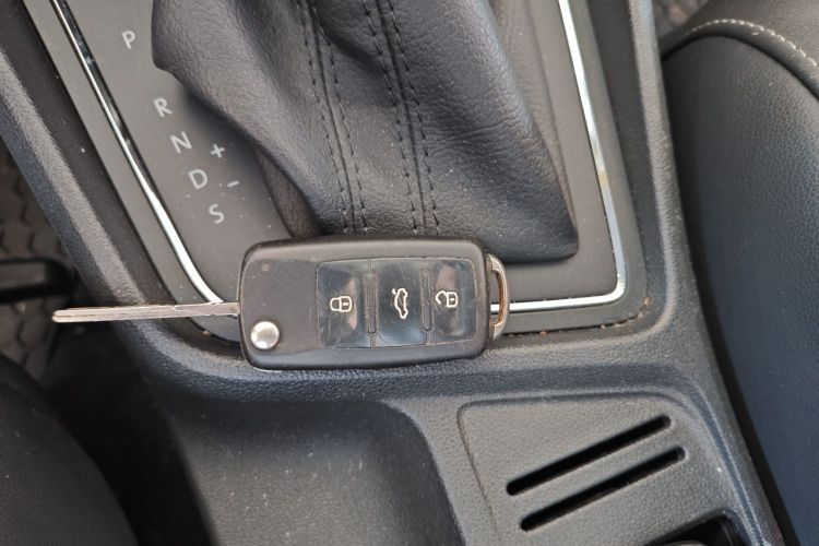 Volkswagen Lavida 2015 car image #11