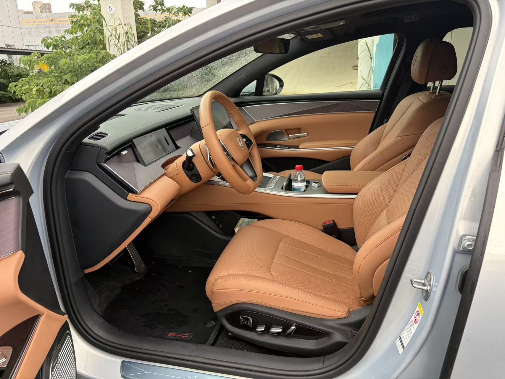 BYD HanL 2025 car image #3