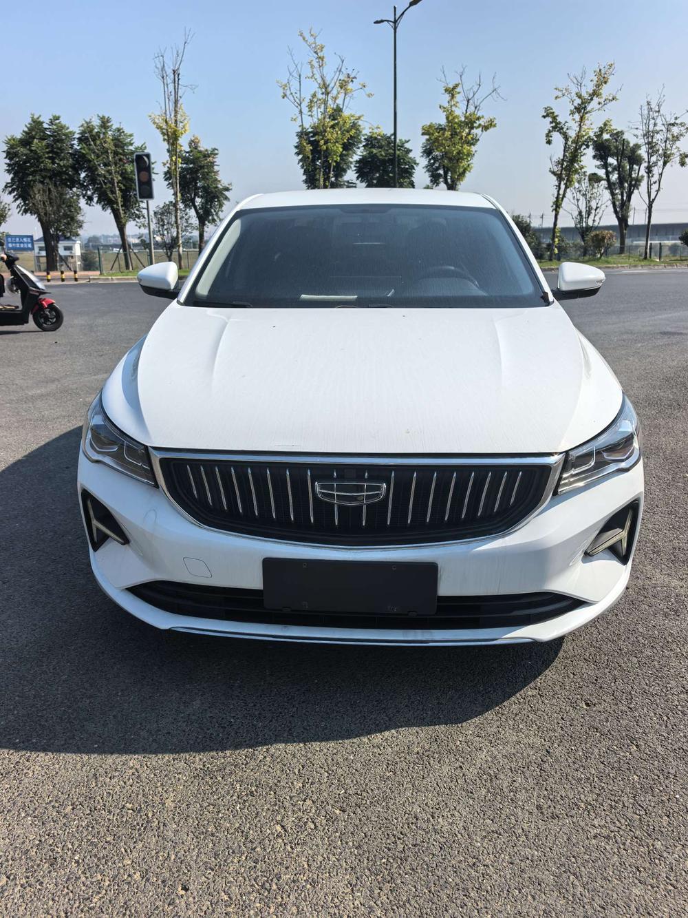 GEELY Emgrand 2023 car image #2