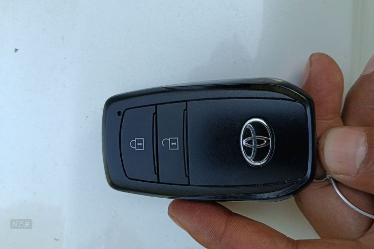 Toyota Corolla Cross 2023 immagine di auto #10