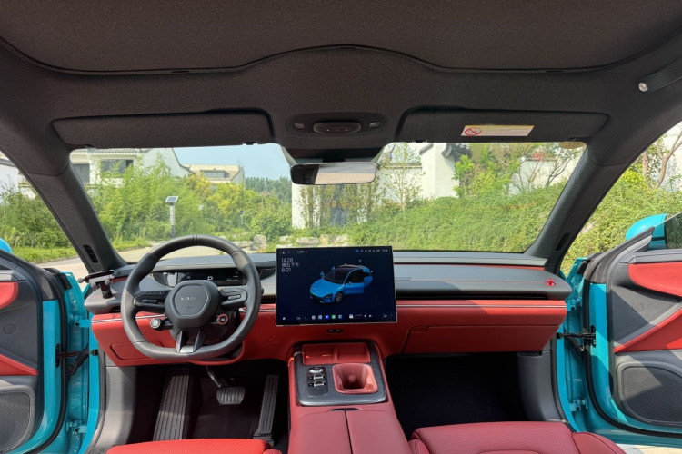 MI SU7 2025 immagine di auto #7