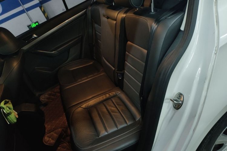 Volkswagen Lavida 2018 car image #12