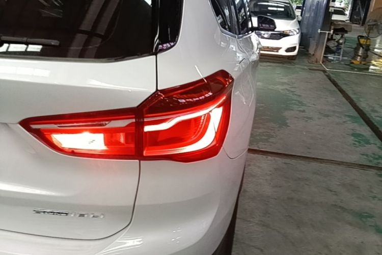 BMW X1 2018 car image #8