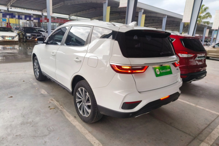 GEELY Vision X6 2020 immagine di auto #5