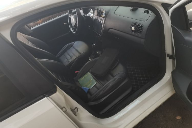 Volkswagen Polo 2019 car image #21