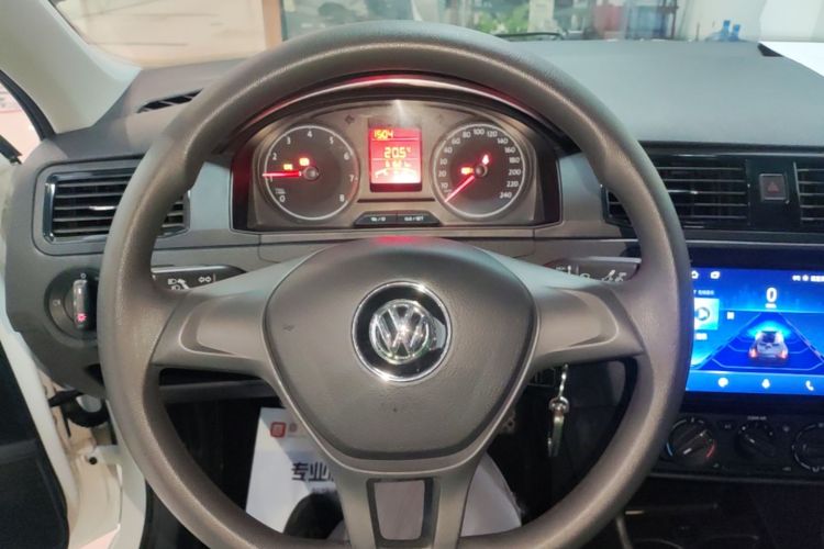 Volkswagen Santana 2022 car image #19