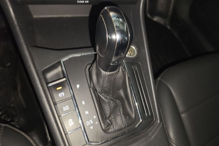 Volkswagen Lavida 2019 car image #14
