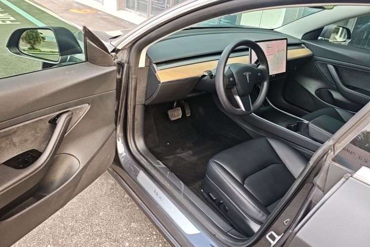 Tesla Model 3 2020 #16 Tesla Model 3 2020 car image #16