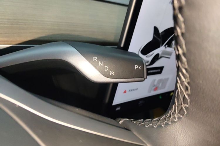 Tesla Model 3 2021 immagine di auto #14