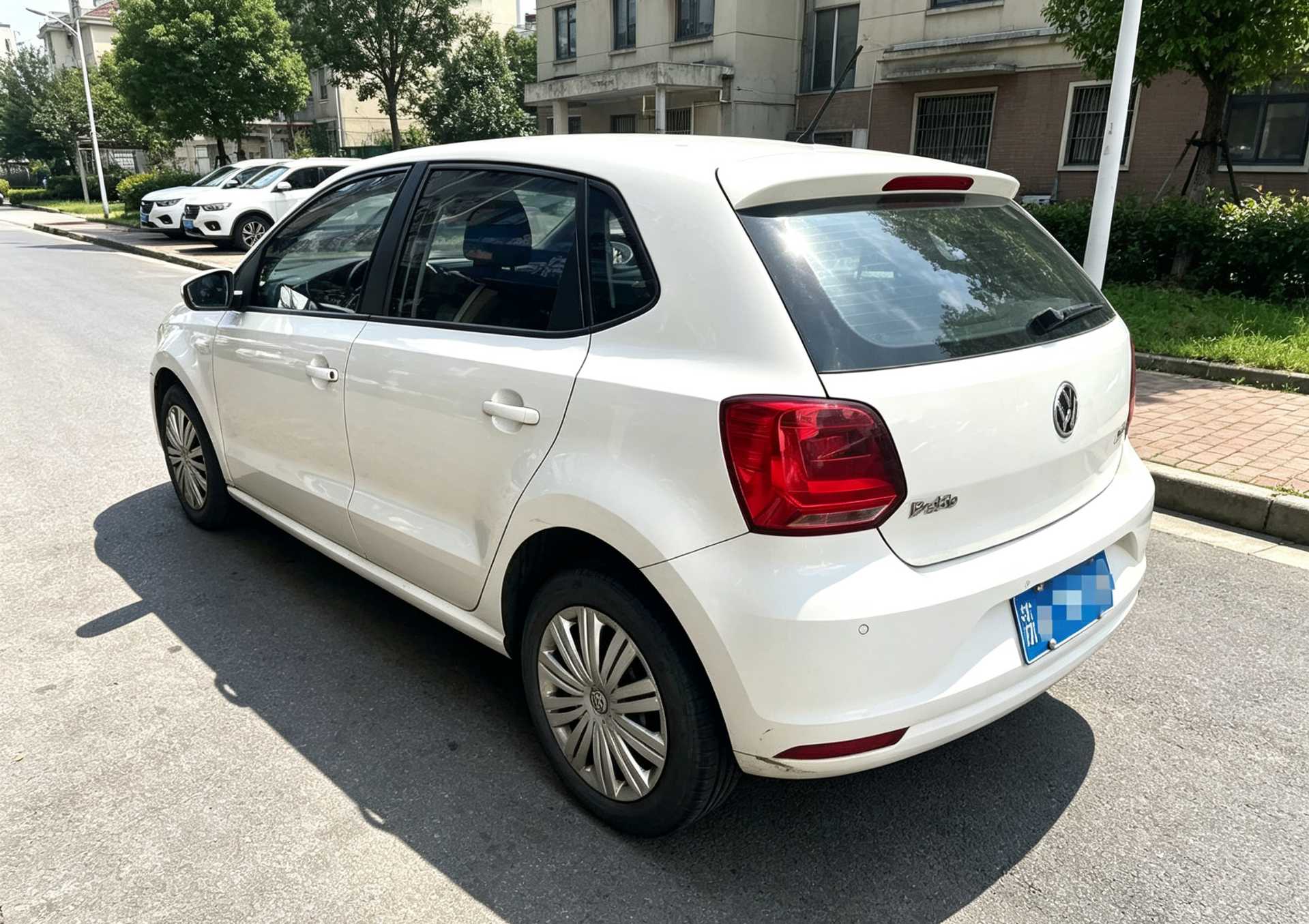 Volkswagen Polo 2017 car image #4