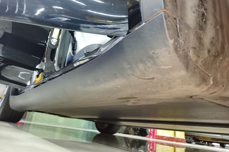 Tesla Model Y 2021 car image #26
