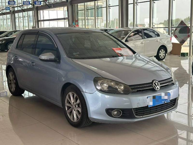 Volkswagen Golf 2011 car image #3