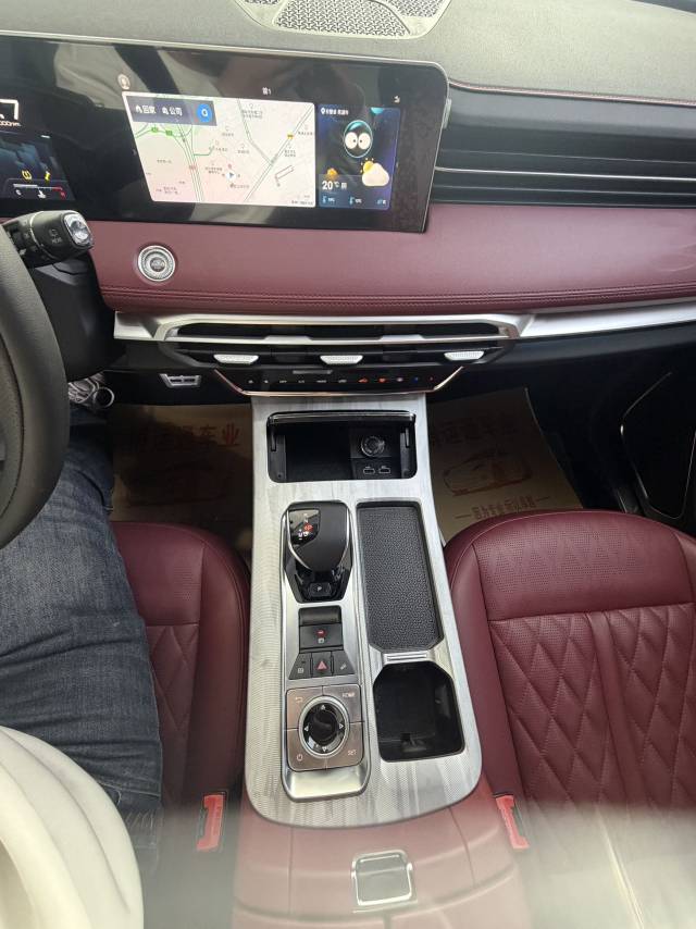 Jetour X70 PLUS 2023 car image #12