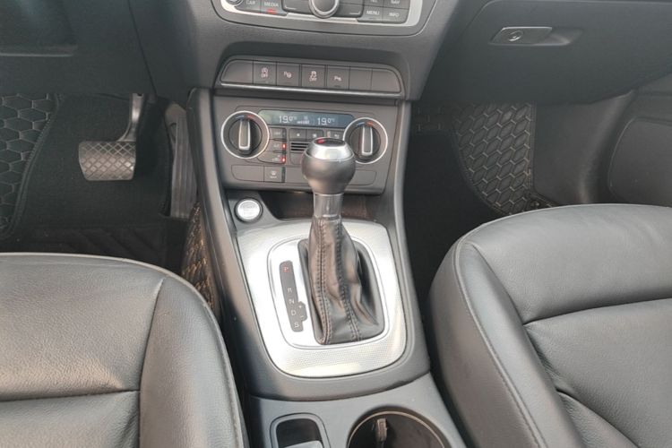 Audi Q3 2016 #18 Audi Q3 2016 car image #18