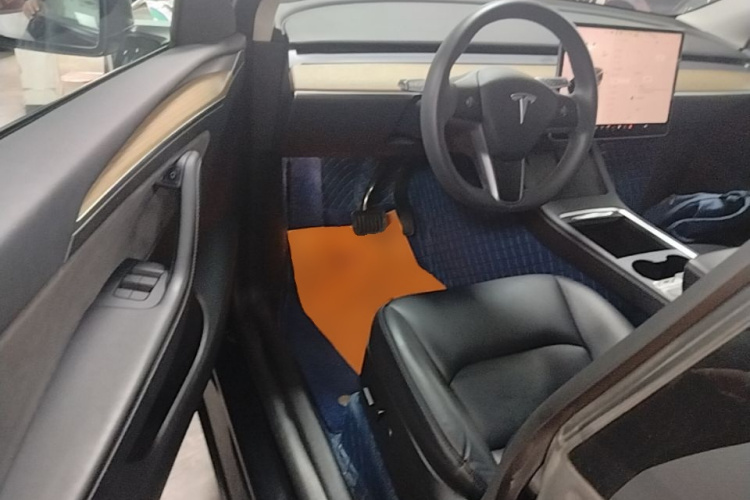 Tesla Model Y 2022 #16 Tesla Model Y 2022 car image #16