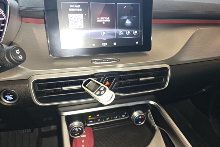 GEELY Coolray 2021 car image #13