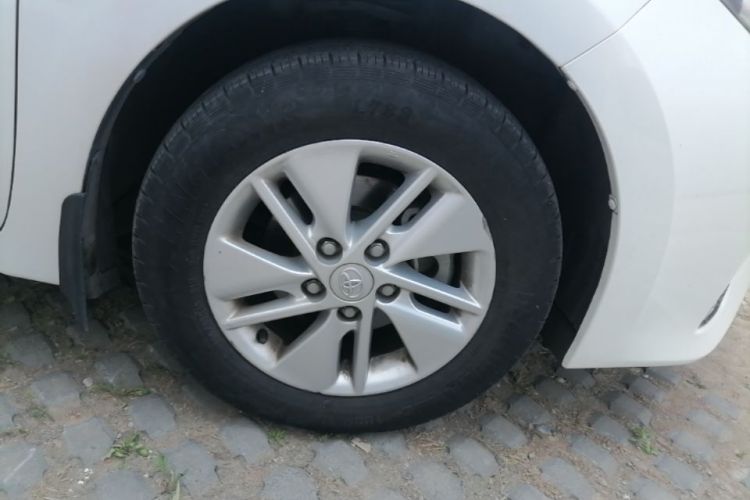 Toyota Corolla 2017 car image #9