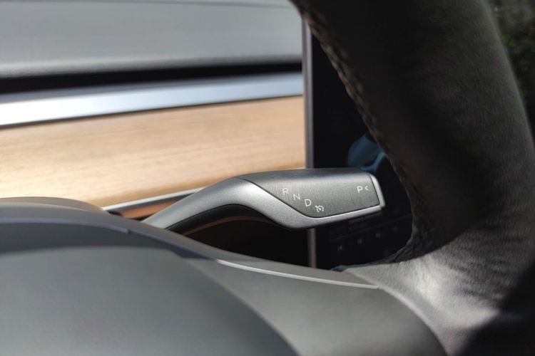 Tesla Model 3 2021 car image #14