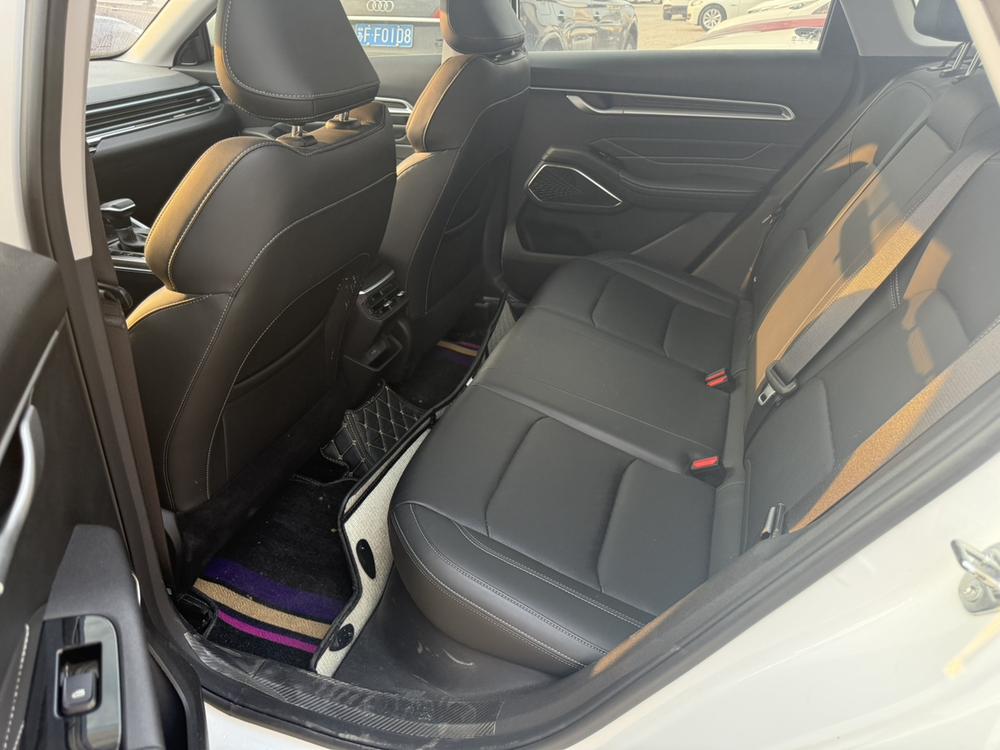 GEELY Emgrand 2022 immagine di auto #11