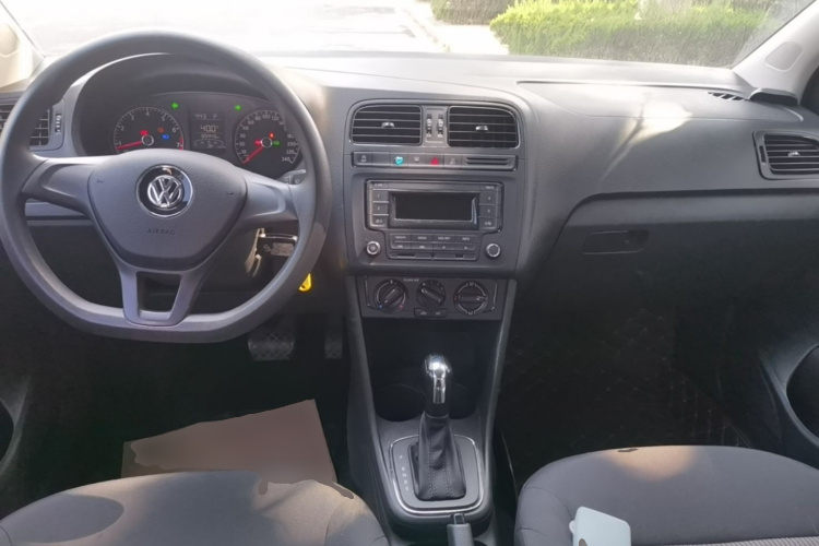 Volkswagen Polo 2018 car image #10