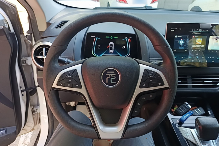 BYD Yuan New Energy 2019 car image #11