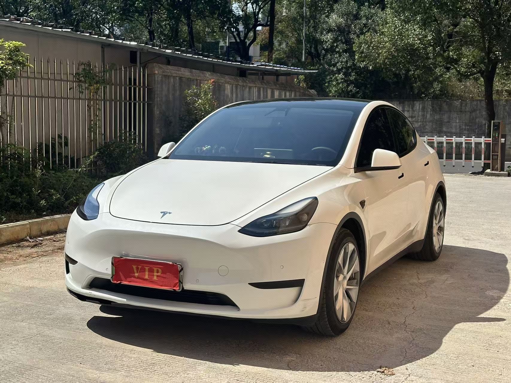 Tesla Model Y 2022 imagem de carro 