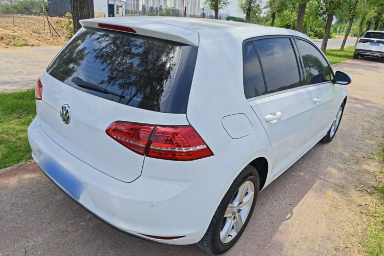 Volkswagen Golf 2015 car image #7