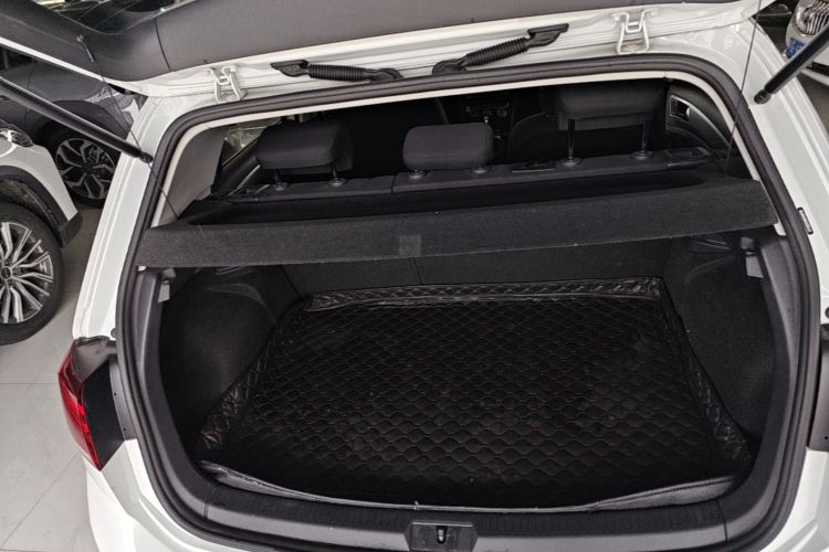 Volkswagen Golf 2019 #19 Volkswagen Golf 2019 car image #19