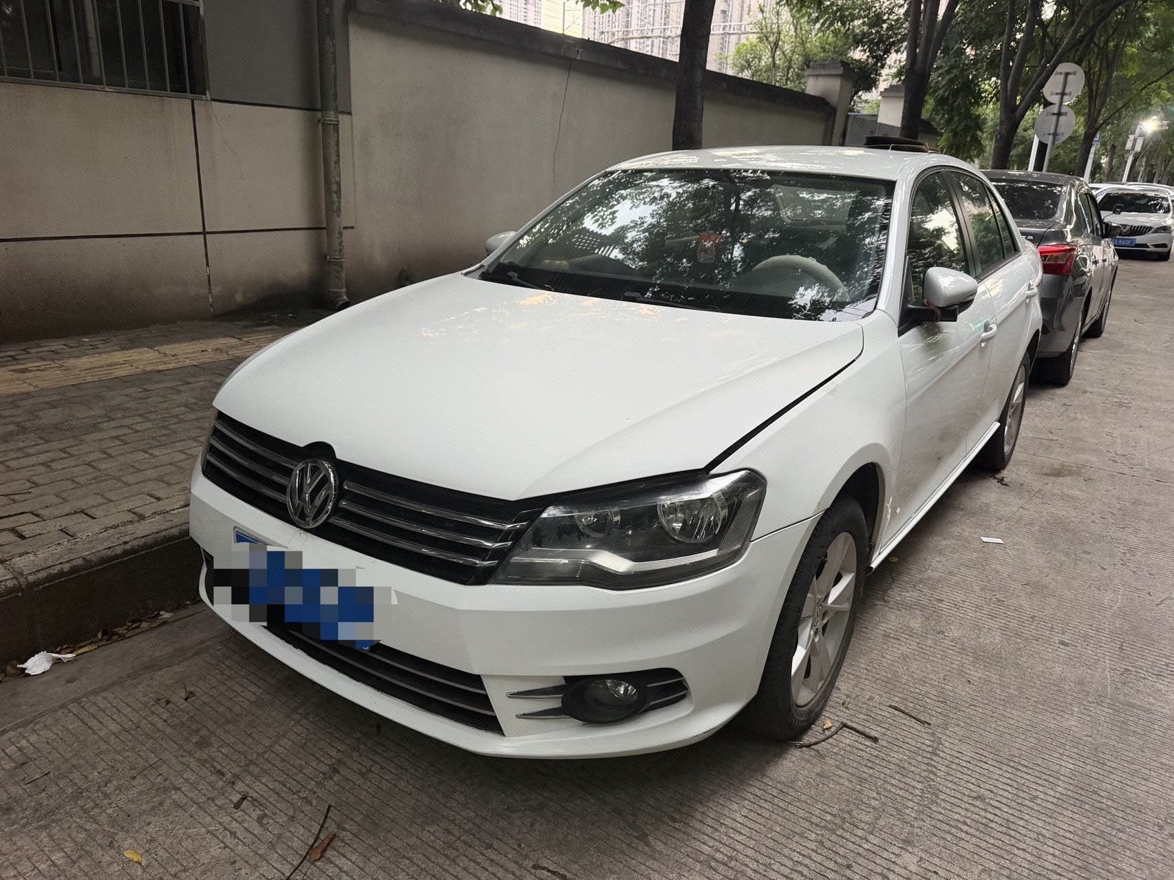 Volkswagen Bora 2015 car image 